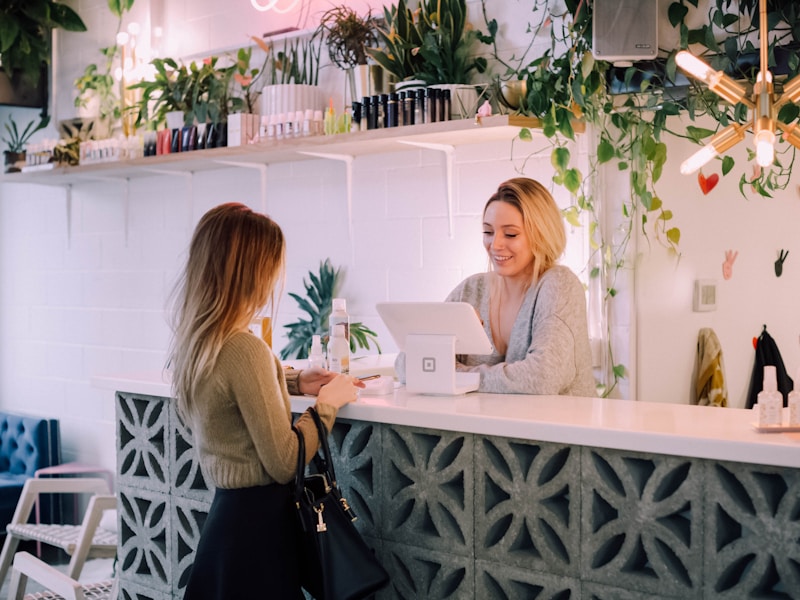 AI restaurant receptionist 24/7 coverage