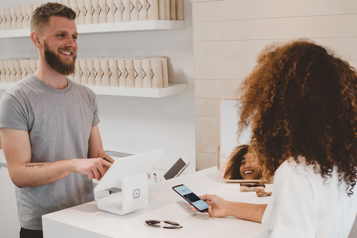 How AI Phone Answering Saves Restaurants $35,000 Per Year